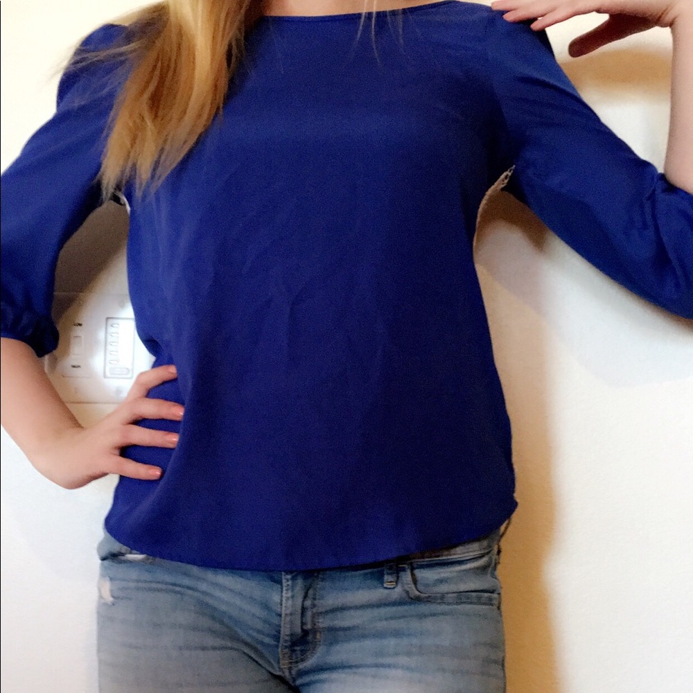 LC button back crochet lace top